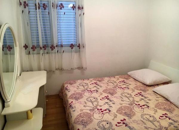 Apartmani Frane Трибунь Екстер'єр фото